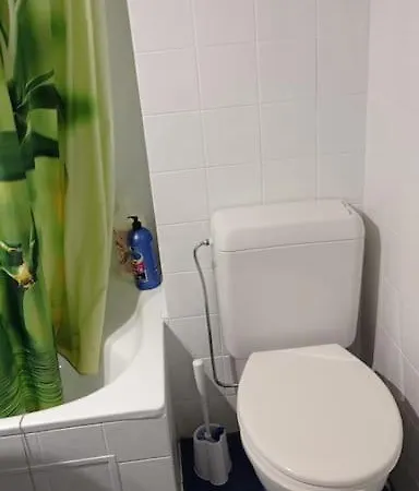 Studio A 2 Pas De La Apartment *